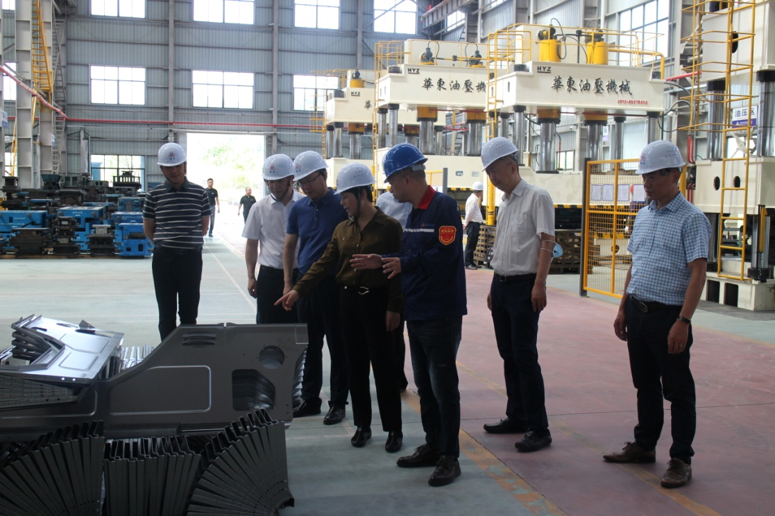 十堰市委常委、常務(wù)副市長胡志莉蒞臨十堰帝爾科技有限公司 考察調(diào)研